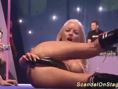 Scandalshow, hump, dancing