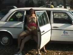 Obciąganie, Skrajny, Na wolnym powietrzu, Publiczny, Ostro