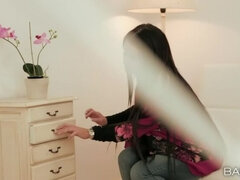 Bambino, Brunetta, Vibratore, Europea, Ungherese, Leccata, Terzetto, Tette