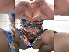 Amateur, Noir ébène, Lingerie, Culottes ou slips, Douche, Nénés, Sous la jupe, Épouse