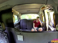 Amateur, Gros seins, Sucer une bite, Voiture, En levrette, Branlette thaïlandaise, De plein air, Nénés