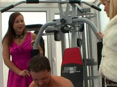 Amatőr, Szájba élvezés, Két nő, Csoport, Kézimunka, Pisi szex, Vöröshajú, Nedves