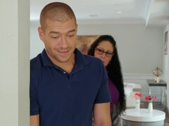 Ruskeahiuksinen, Pettää, Takaapäin, Naamallinen, Hd, Keittiö, Luonnolliset tissit, Pienikokoinen