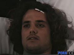 Gros seins, Faciale, Hard