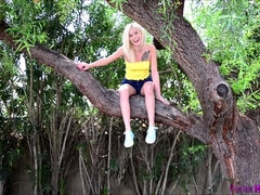 Blonde, Sucer une bite, Branlette thaïlandaise, Hard, Orgasme, Petite femme, Chatte, Jouets