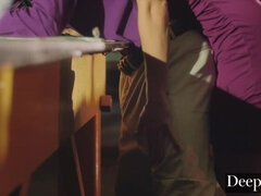 Ameriški, Fafanje, Rjavolaska, Kurac, Ženska dominacija, Lizanje, Pisarna, Muco