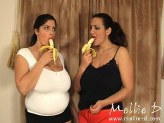 Stora tuttar, Brunett, Bystig, Fetisch, Lesbisk, Mamma, Monster, Hängbröst