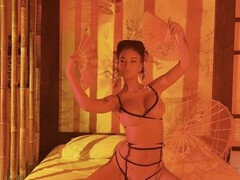 Anális szex, Seggről a szájra, Ujjazás, Érett feleség, Orosz, Szopás, Tetkó, Játékszerek