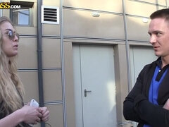 금발의, 얼굴에, 돈, 야외의, 쓰리섬