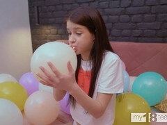 Брюнетки, Тощие, Соло, Молоденькие, Сиськи, Игрушки