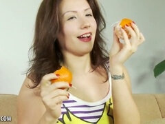 Брюнетки, Европейки, Пальцем, Оргазм, Тату, Сиськи