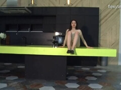 18 años, Amateur, Morena, Hembra, Desnudo, Pequeña, Solo, Trio