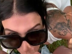 Stor rumpe, Store pupper, Kukk suging, Brunette, Runke, Hjemmelaget, Utendørs, Synsvinkel