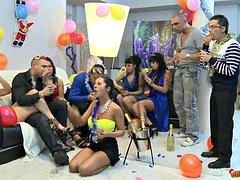 Минет, Семяизвержение, Забавное, Группа, Секс без цензуры, Вечеринка