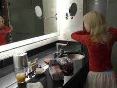 Zadek, Koupelna, Blondýna, Tvrdě, Přítelkyně, Drobounká, Pička, Kozičky