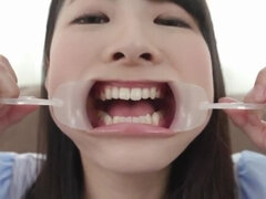 Alice Toyonaka open mouth expose teeth and spit drop at nose(public)