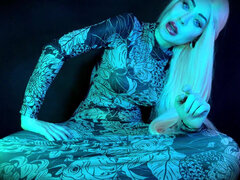 Podvádzanie, Fetiš, Poníženie, Milf  mčbp, Trest, Sólo, Tetovanie, Záchod