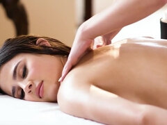 Kuusysi, Tyttö, Lesbo, Alusvaatteet, Hieronta, Pienikokoinen, Rajua, Imevä