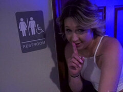 아마추어, 큰 음경, 오랄섹스, 사정 샷, 도기스타일, 얼굴에, 자연의 가슴, 젖가슴