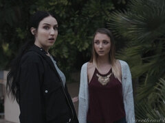 Tette grandi, Beccata, Baciando, Leccata, All'aperto, Figa, Matrigna, Tette