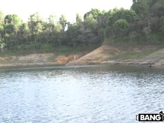 Amatör, Stor stjärt, Avsugning, Brunett, Ansiktsbehandling, Handjobb, Trekant, Tuttar