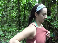 Bikini, Braunhaarige, Freundin, Handjob, Küssen, Orgasmus, Pov, Öffentlich