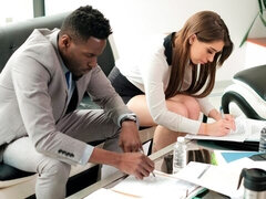 In den arsch, Grosser schwanz, Braunhaarige, Fingern, Interrassisch, Zierlich, Dürr, Titten