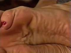 Bruinharig, Voeten fetish