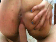 Amateur, Gros cul, Sucer une bite, Brunette brune, Tir de sperme, Faciale, Branlette thaïlandaise, Seins naturels