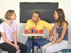 Enthousiasteling, Pijpbeurt, Sperma shot, Huisgemaakt, Masturbatie, Natuurlijke tieten, Tiener, Trio