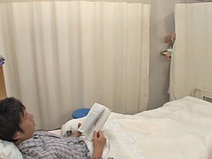 Asiatisch, Blasen, Spermaladung, Arzt, Hardcore, Masturbation, Rasiert, Titten