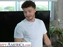 69:an, Stora tuttar, Avsugning, Handjobb, Hd, Monster, Naturliga tuttar, Fitta