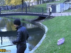 Velké kozy, Blondýna, Brunetka, Na obličej, Podpatky, Lesbické, Punčochy, Tetování