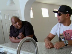 Cul, Noire, Plantureuse, Gorge profonde, Interracial, Mère que j'aimerais baiser