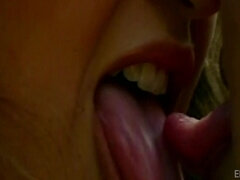 Tette grandi, Brunetta, Lesbica, Masturbazione, Nudi, All'aperto, Tette, Bagnata