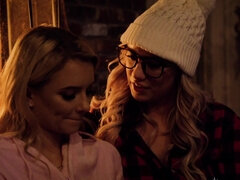 Язык в попке, Красотки, Грудастые, Хд, Поцелуи, Лесбиянка, Лизание, Киски