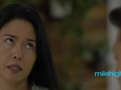 Asiatisch, Grosser arsch, Familie, Reif, Milf, Muschi, Stiefmutter, Taboo