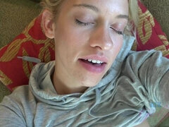 Amatorka, Obciąganie, Sperma, Całować, Drobna, Palenie, Nastolatki, Cycki