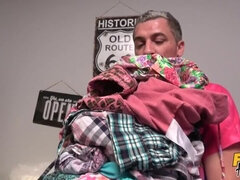 Lamer culo, Estilo perrito, Corridas faciales, Hotel, Al aire libre, Pov, Coño, Anilingus