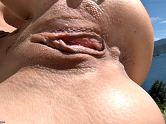 Amatéri, Mačiatko, Brunetka, Fetiš, Masturbácia, Vonku, Na verejnosti, Sólo