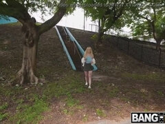 Amateur, Gros seins, Sucer une bite, Hard, Chevaucher, Rasée, Tatouage, Adolescente