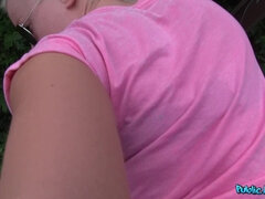 Blondine, Blasen, Tschechisch, Geld, Natürlichen titten, Im freien, Öffentlich, Titten