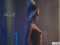 Stor stjärt, Stor kuk, Stora tuttar, Blondin, Avsugning, Sperma shot, Liten och nätt, Tuttar