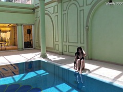 Nana, Gros seins, Brunette brune, Hard, Masturbation, Russe, Solo, Sous marin