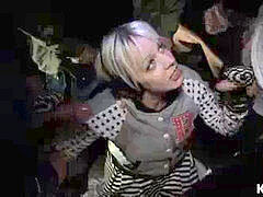 Amateur, Sucer une bite, Britannique, Bukkaké, Faciale, De plein air, Public, Pute