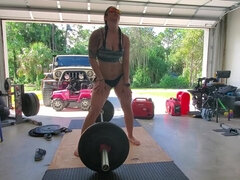 Любители, Большие сиськи, Грудастые, Спортзал, Милф, Мускулы, На публике, Подглядывание