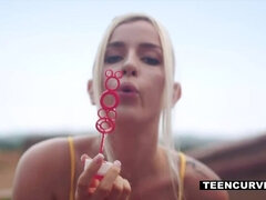 Veľký zadok, Blondína, Kuřba, Striekanie semena, Na psíka, Hardcore, Vonku, Kozičky