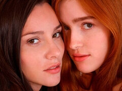 Amatør, Soveværelse, Kysse, Lesbisk, Slikning, Lingerie, Stripning, Bryster