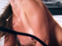 Πίπα, Σε στάση σκύλου στα τέσσερα, Γραφείο, Γραμματέας, Καταπίνω