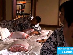 アジア人, 美人, 浮気する, イマラチオ, 旦那, 淫乱熟女, ヤリマンの, 妻